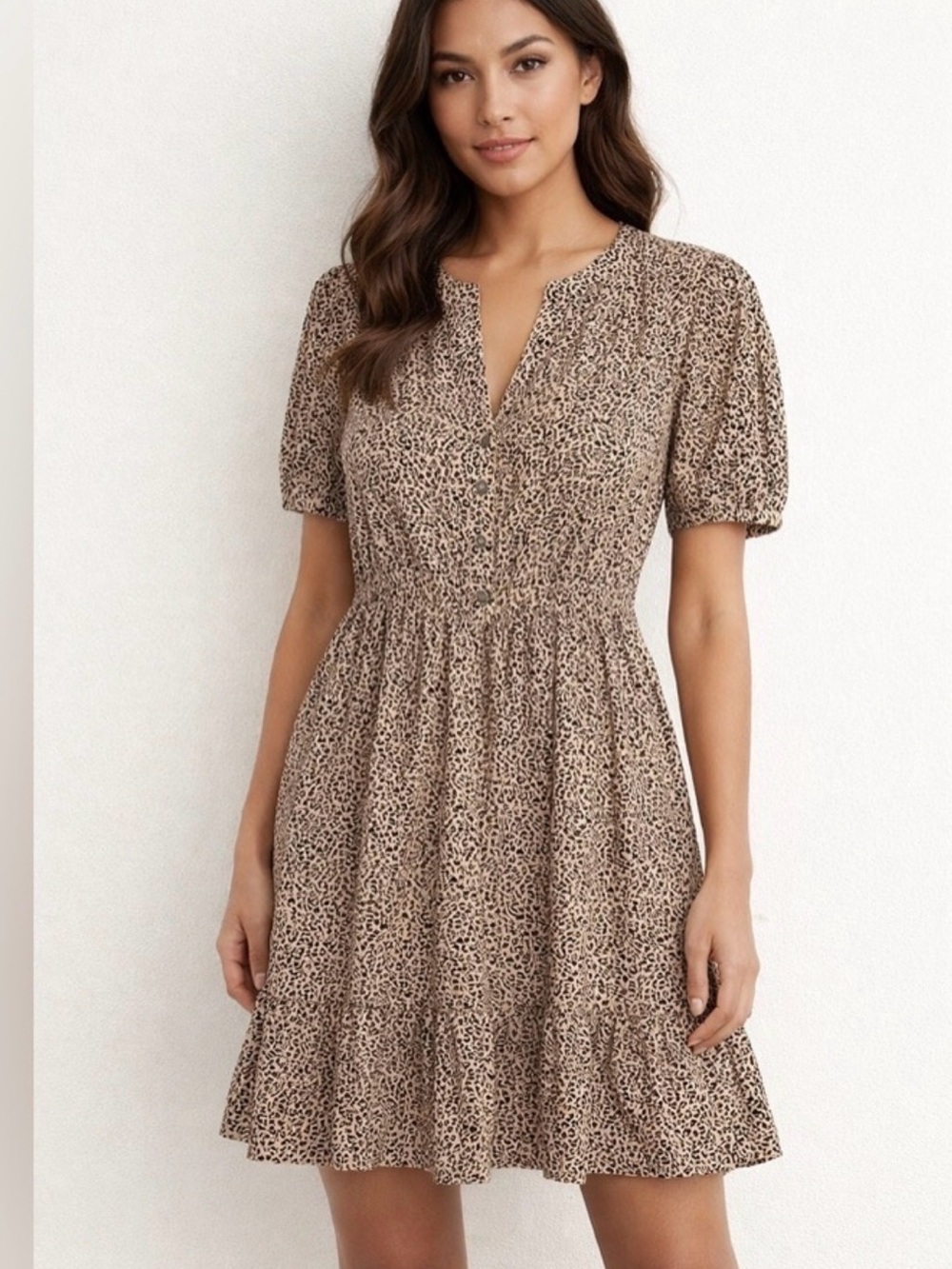 Vineyard Vines Beige Leopard Print V-Neck Short Sleeve Dress